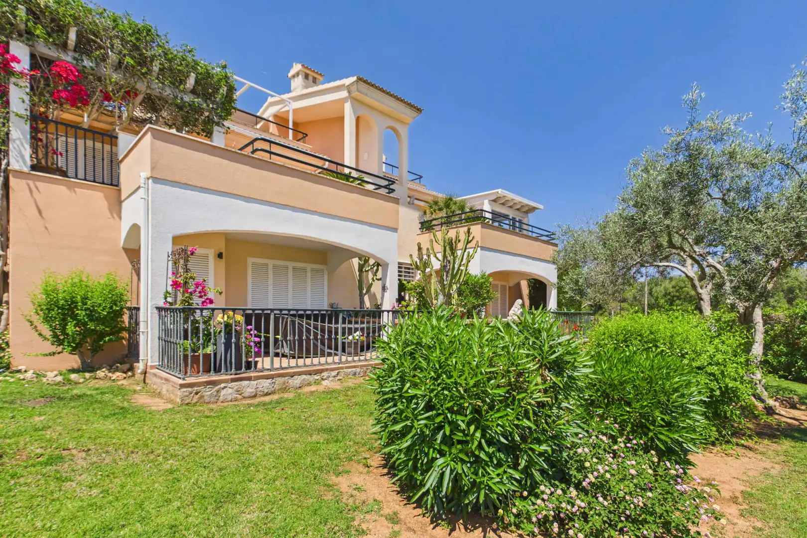Vista exterior de Piso en venta en Son Servera con Aire acondicionado, Terraza y Amueblado