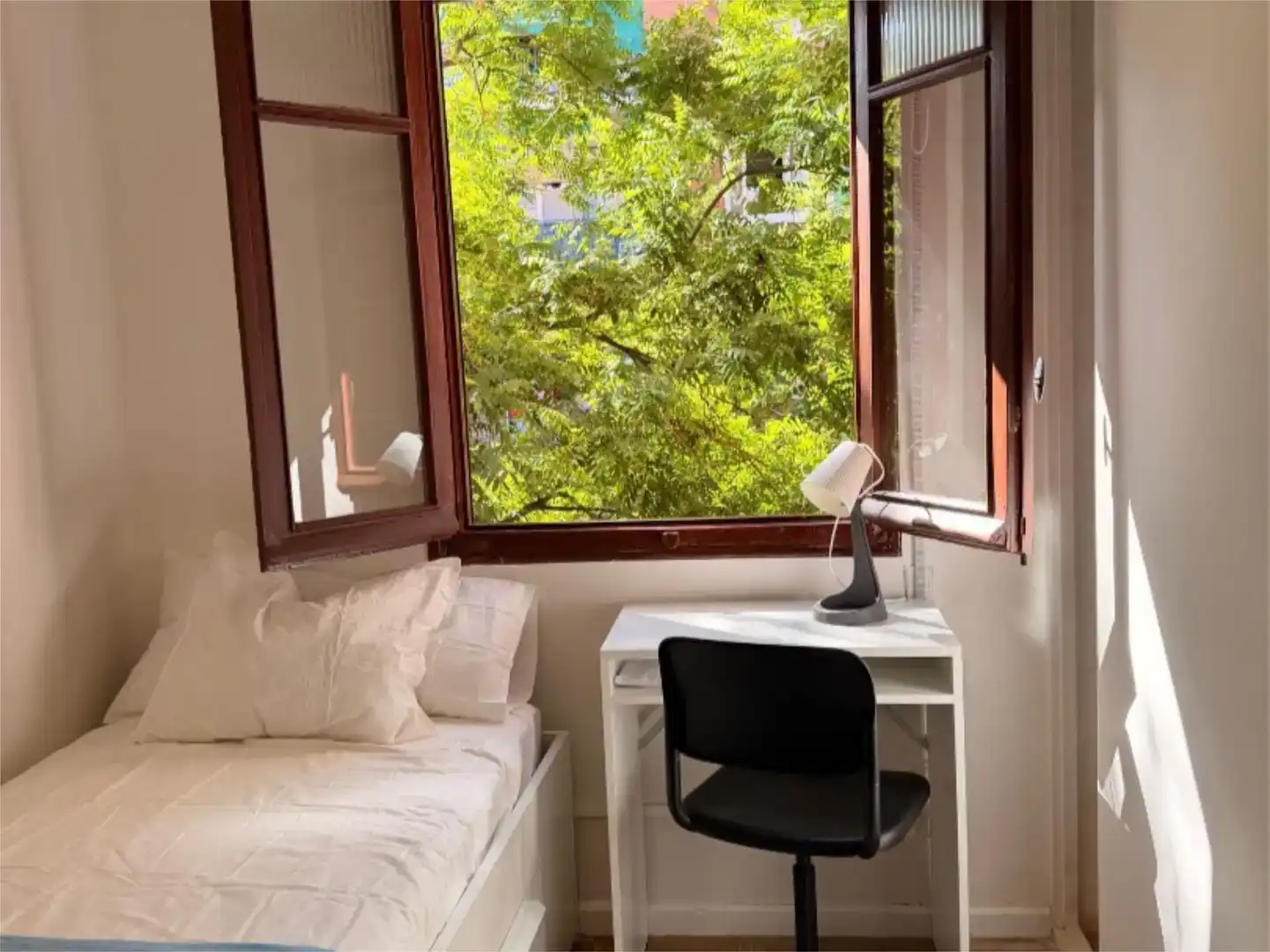 Habitación de Apartamento de alquiler en Leganés con Amueblado