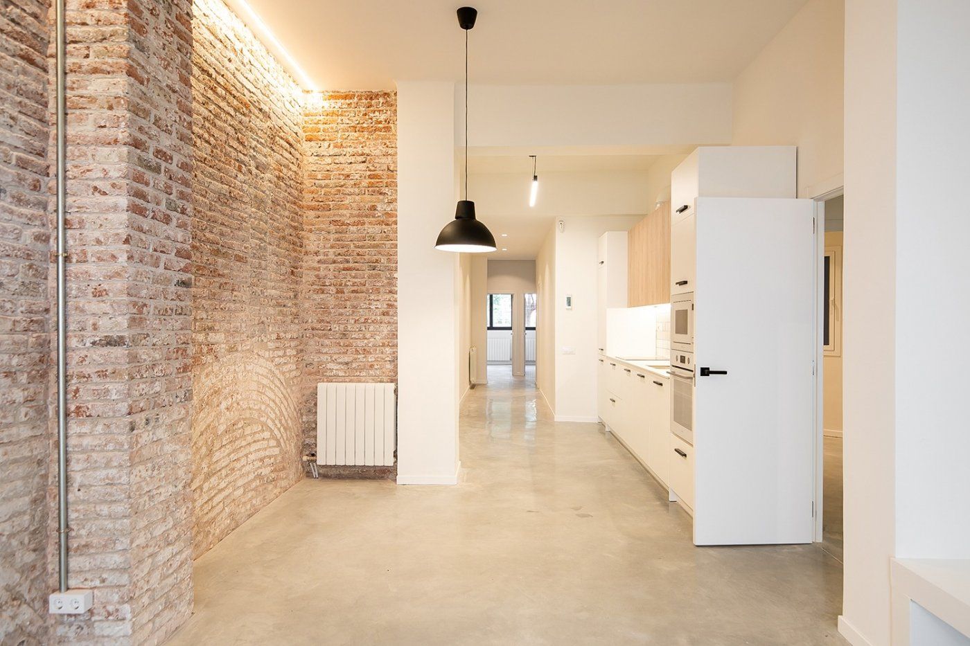 Cocina de Piso de alquiler en  Barcelona Capital con Aire acondicionado, Calefacción y Jardín privado