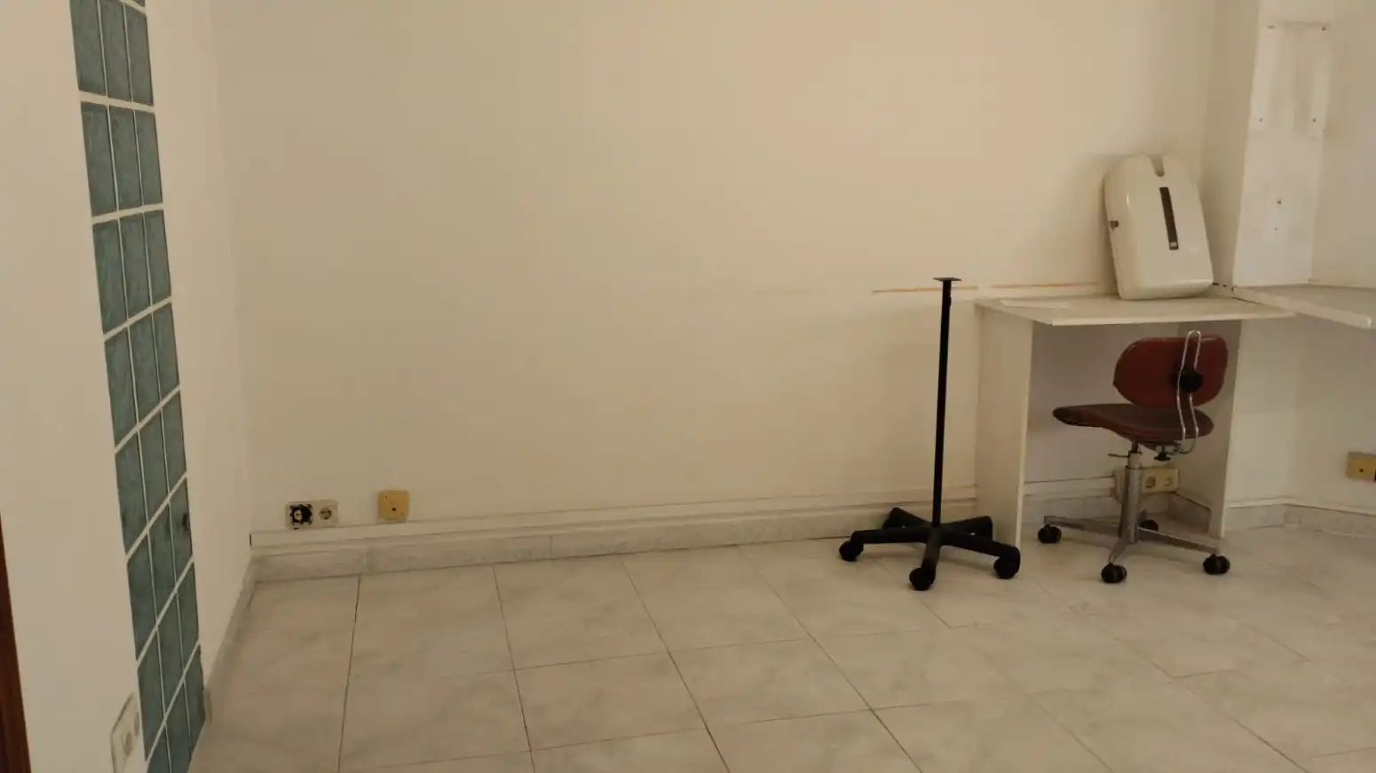 Office for rent in  Logroño  with Heating and Terrace