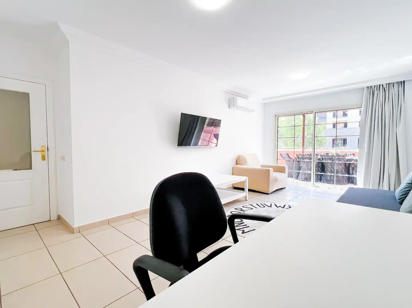 Wohnzimmer von Wohnungen zum Verkauf in Adeje mit Klimaanlage, Terrasse und Möbliert
