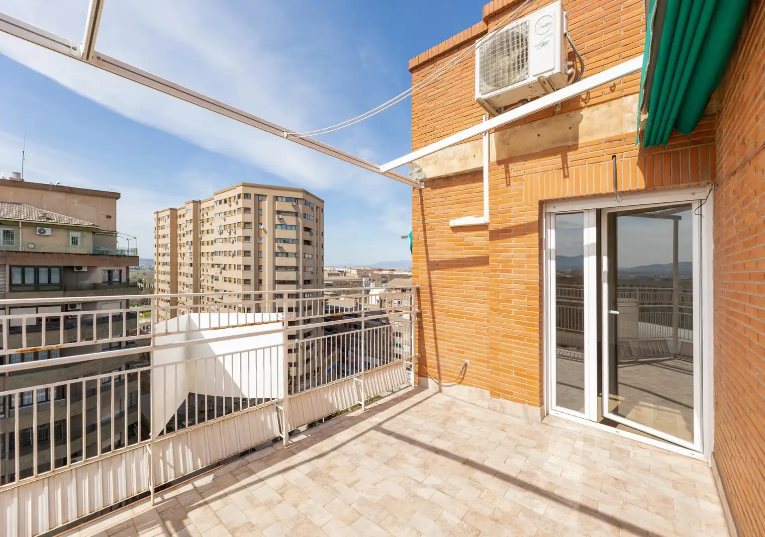 Terraza de Ático en venta en Granada con Aire acondicionado, Calefacción y Terraza