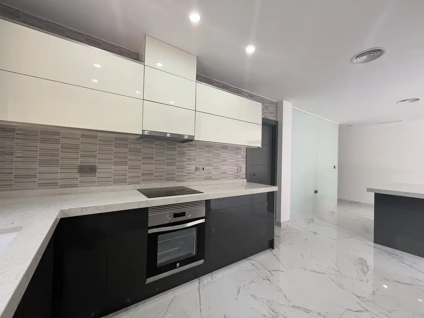 Cocina de Casa o chalet en venta en Orihuela con Jardín privado, Terraza y Piscina