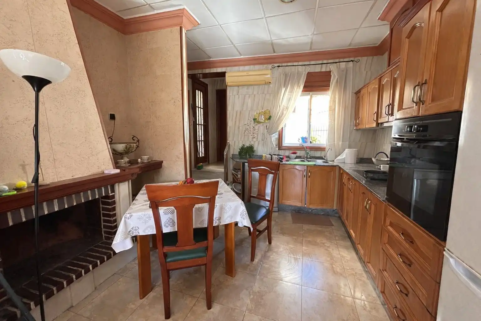 Casa amb jardí en venda a Dolores