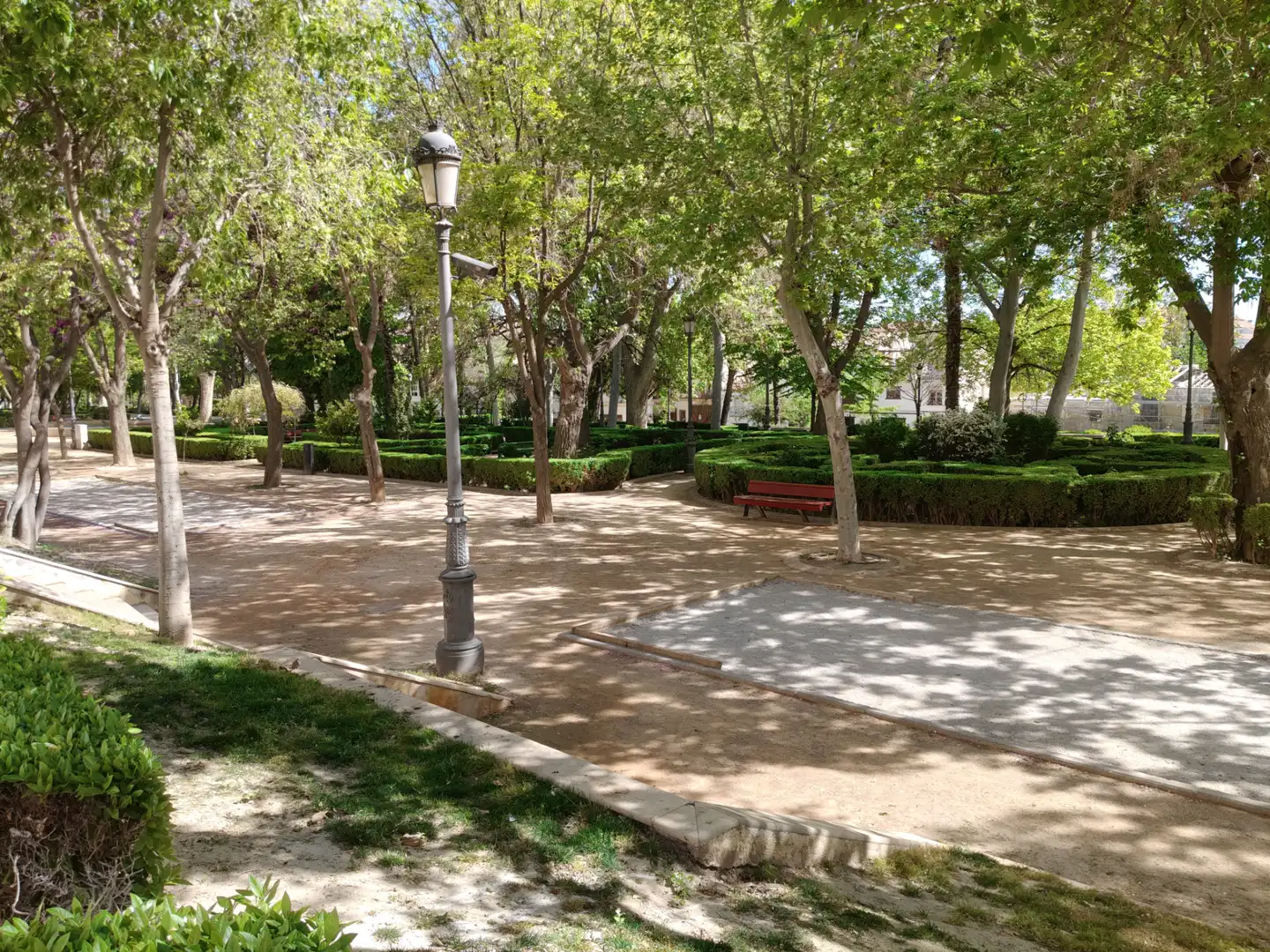Vista exterior de Pis en venda en Baza amb Calefacció i Moblat