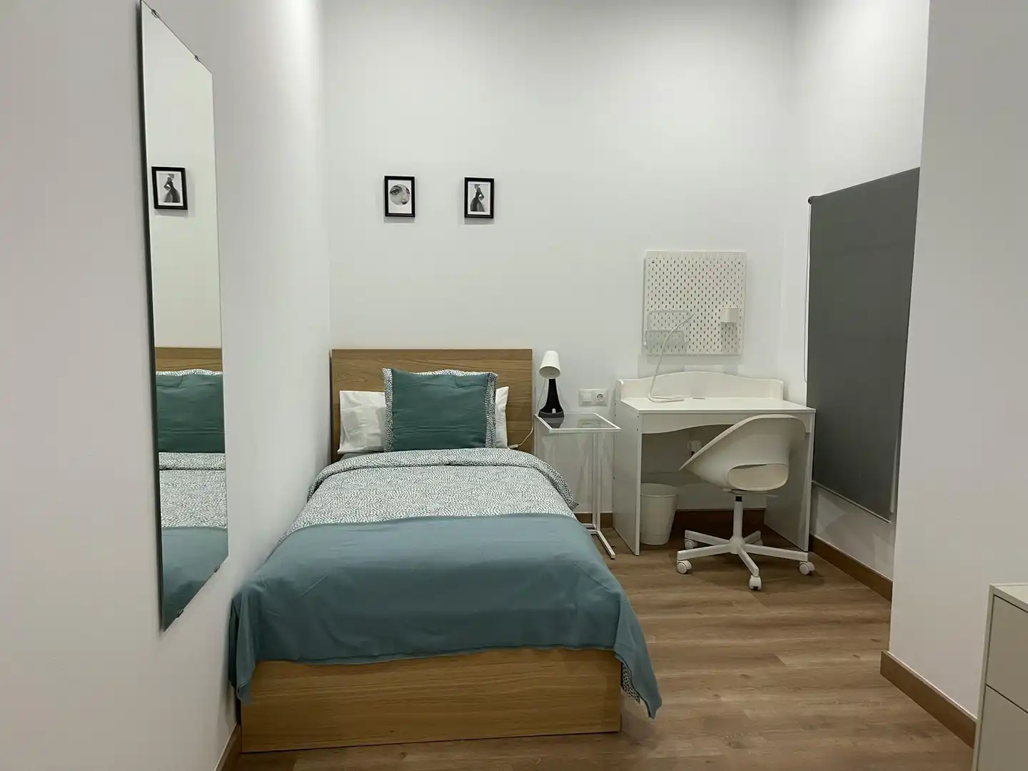 Habitación de Piso para compartir en Barcelona con Aire acondicionado, Calefacción y Amueblado