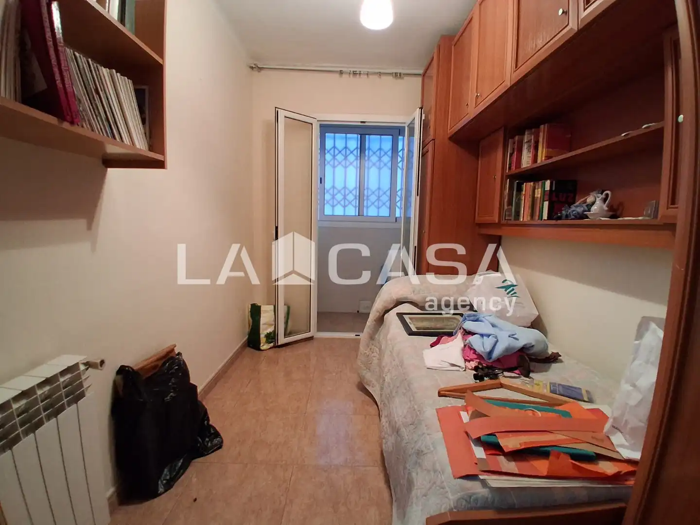 Piso en venta en Santa Coloma de Gramenet con Calefacción
