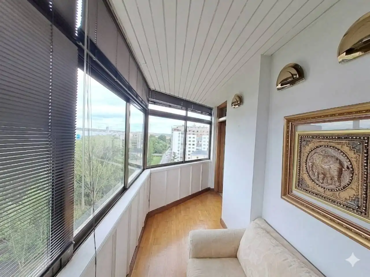 Dormitori de Pis en venda en Burgos amb Calefacció, Parquet i Terrassa