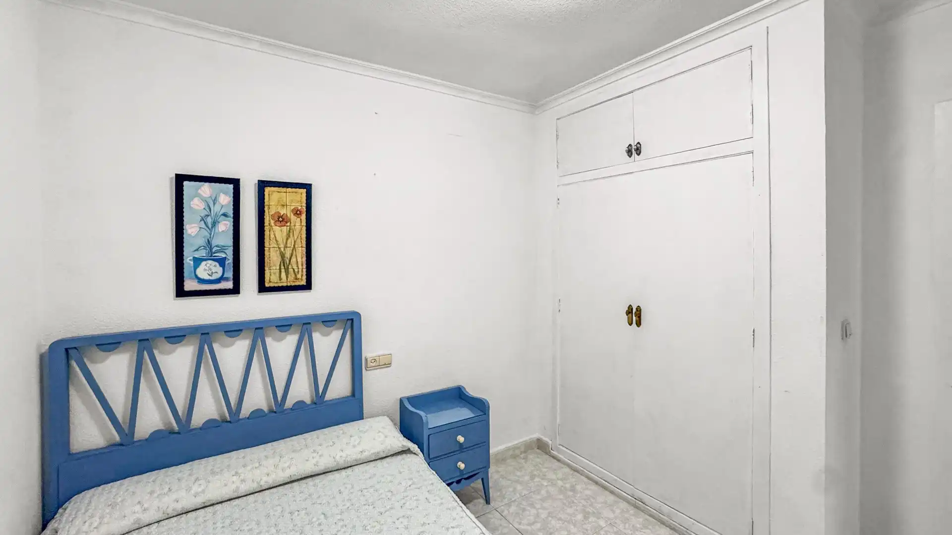 Habitación de Apartamento en venta en Torrevieja con Trastero, Amueblado y Horno