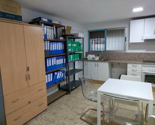 Office to rent in  Valencia Capital  with Air Conditioner