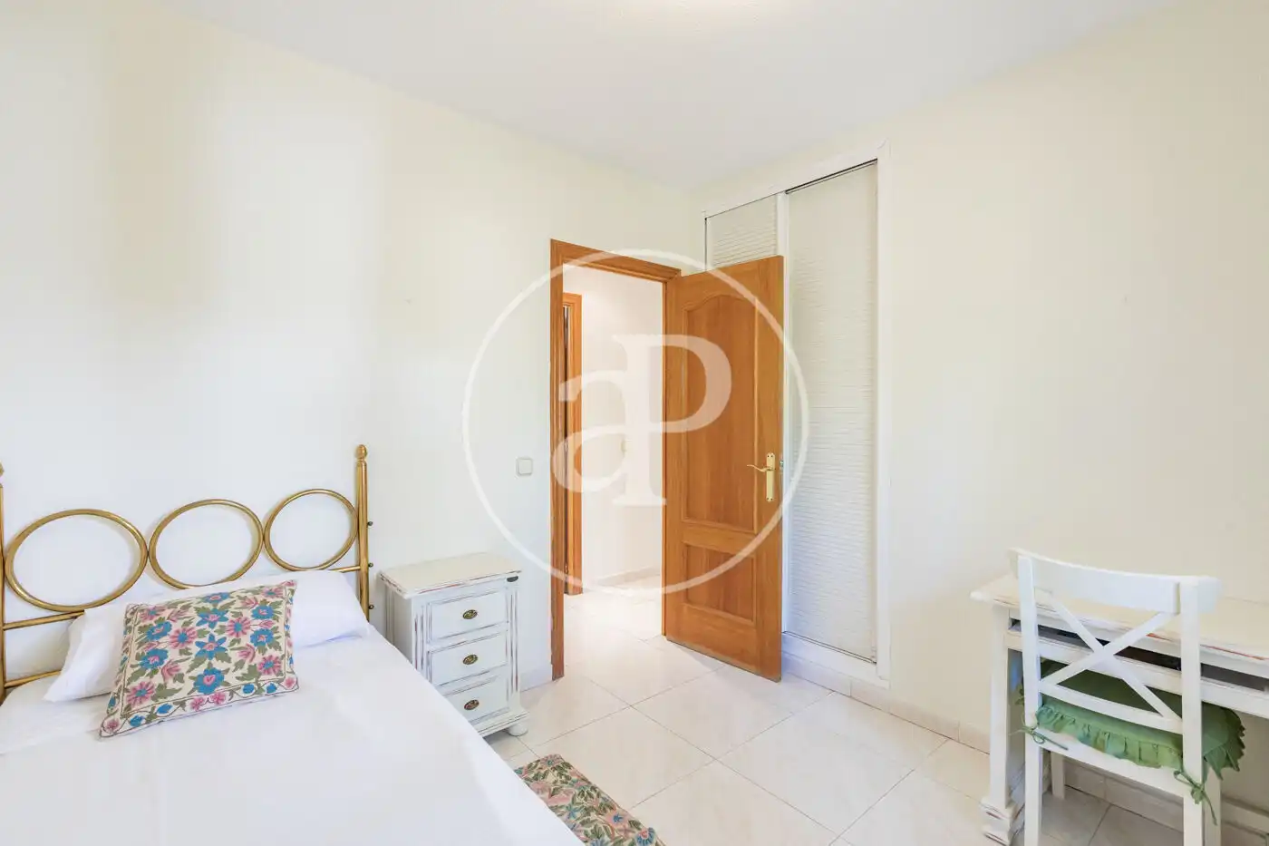 Dormitori de Casa o xalet en venda en Torrelodones amb Calefacció, Jardí privat i Traster