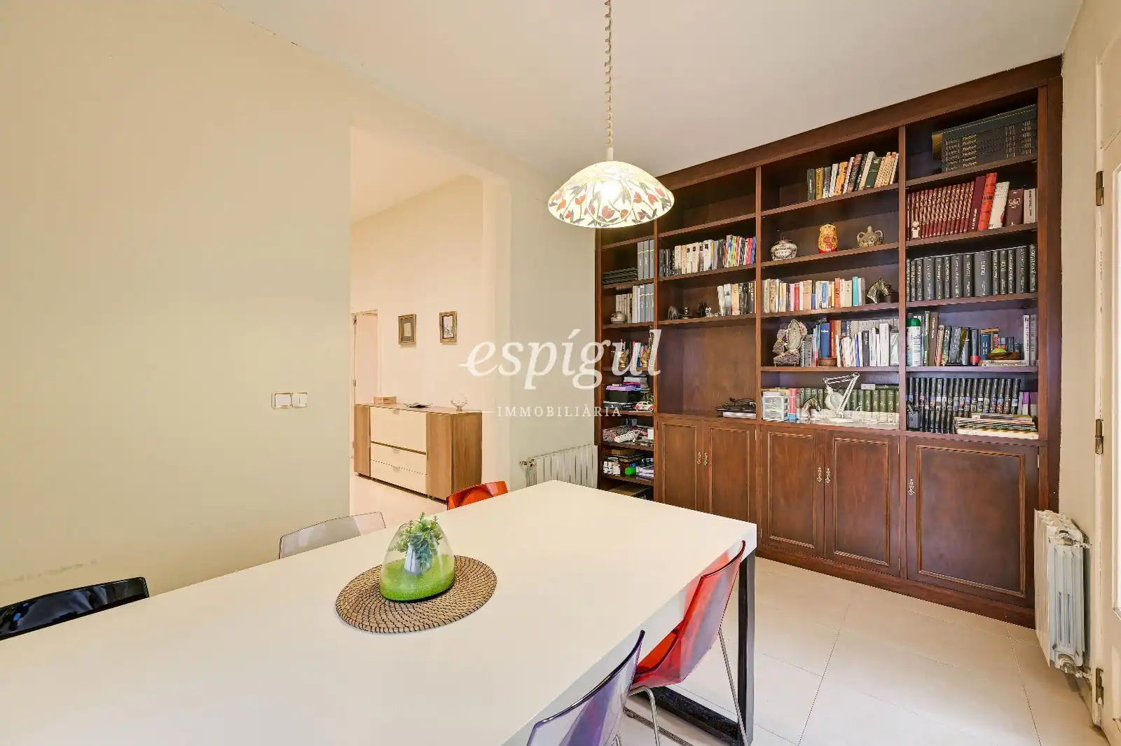 Comedor de Piso en venta en Girona con Calefacción, Terraza y Amueblado