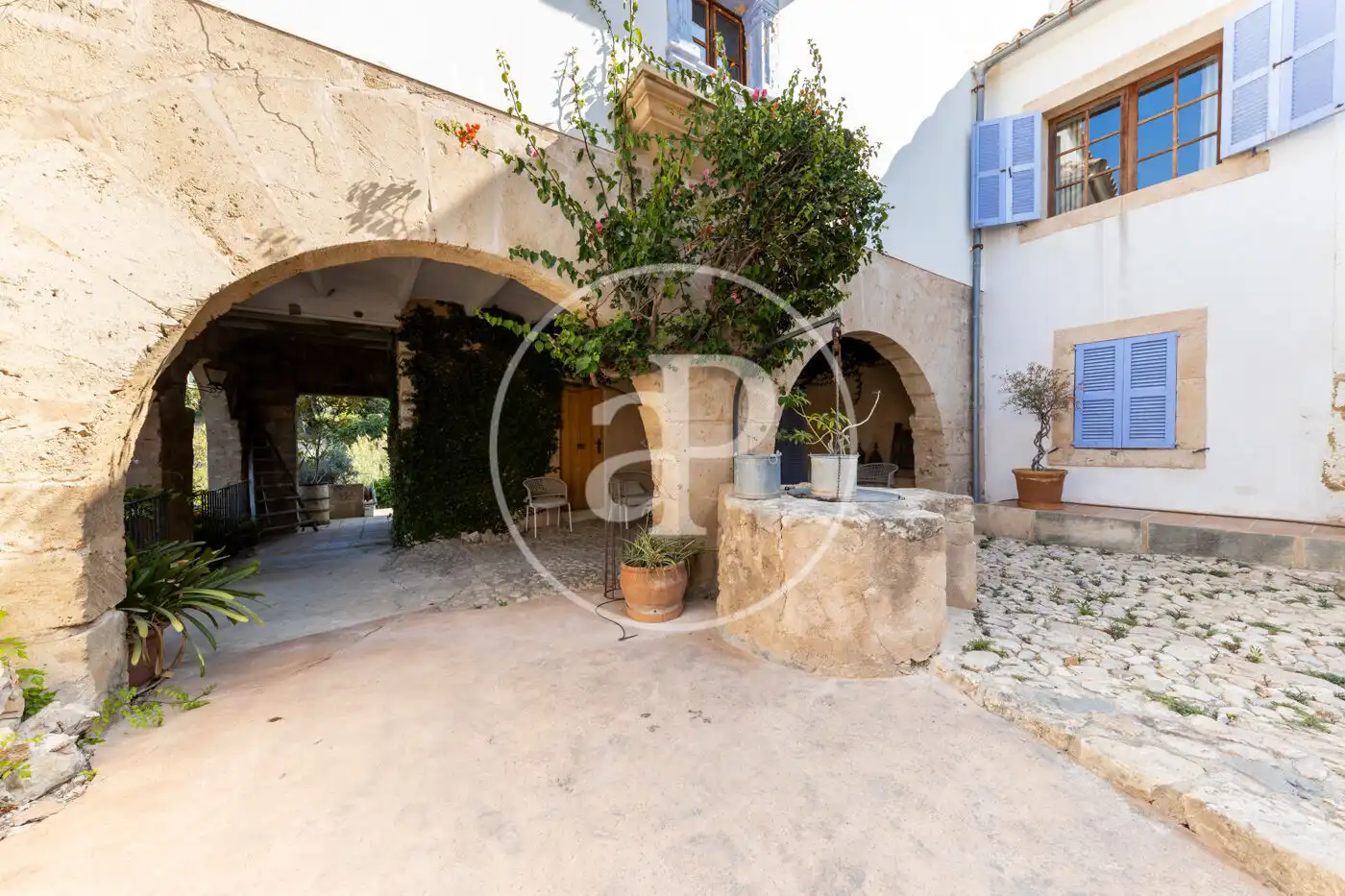 Vista exterior de Casa o xalet en venda en  Palma de Mallorca amb Aire condicionat, Calefacció i Jardí privat