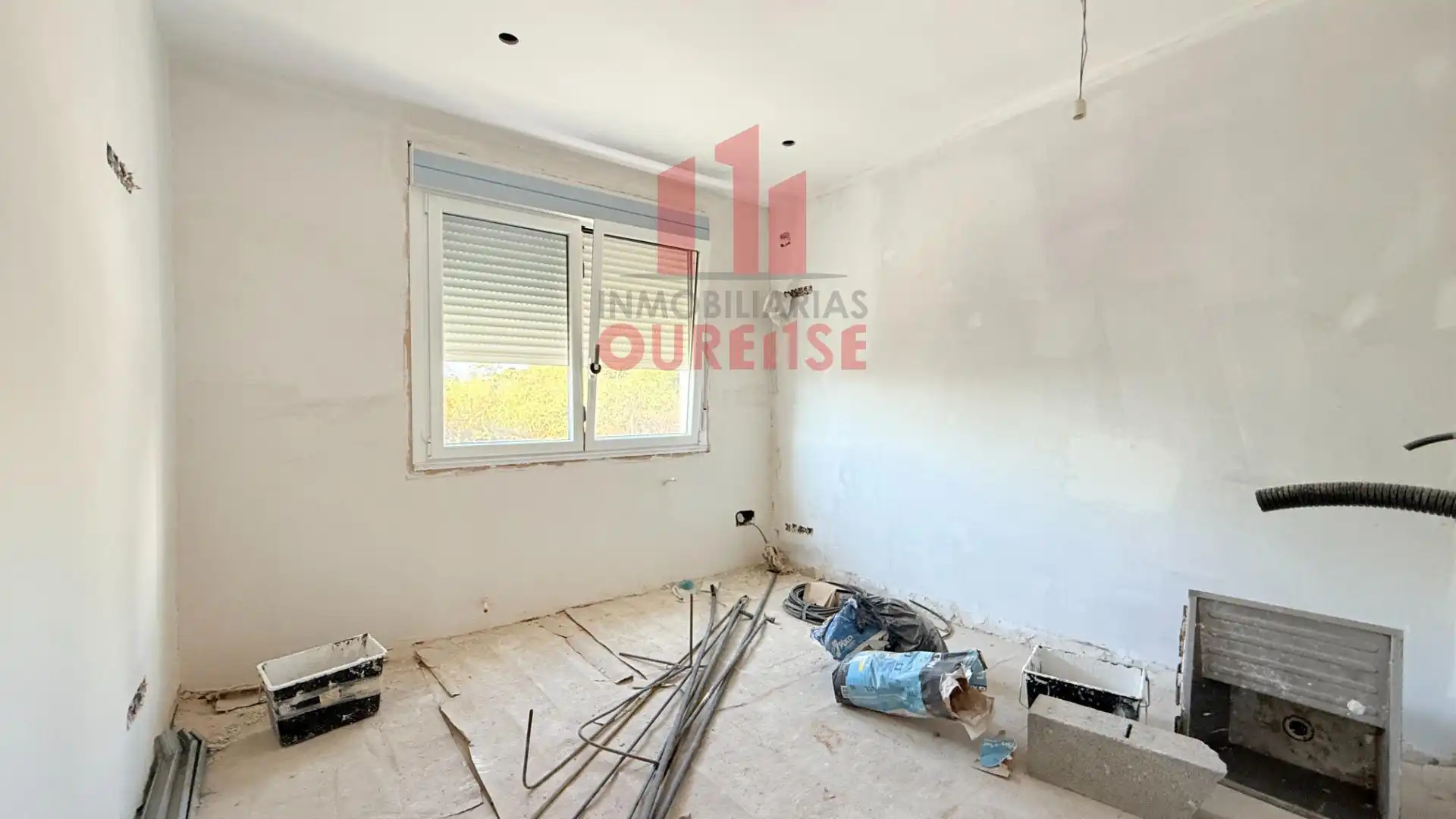 Habitación de Casa o chalet en venta en Ourense Capital  con Calefacción, Jardín privado y Trastero