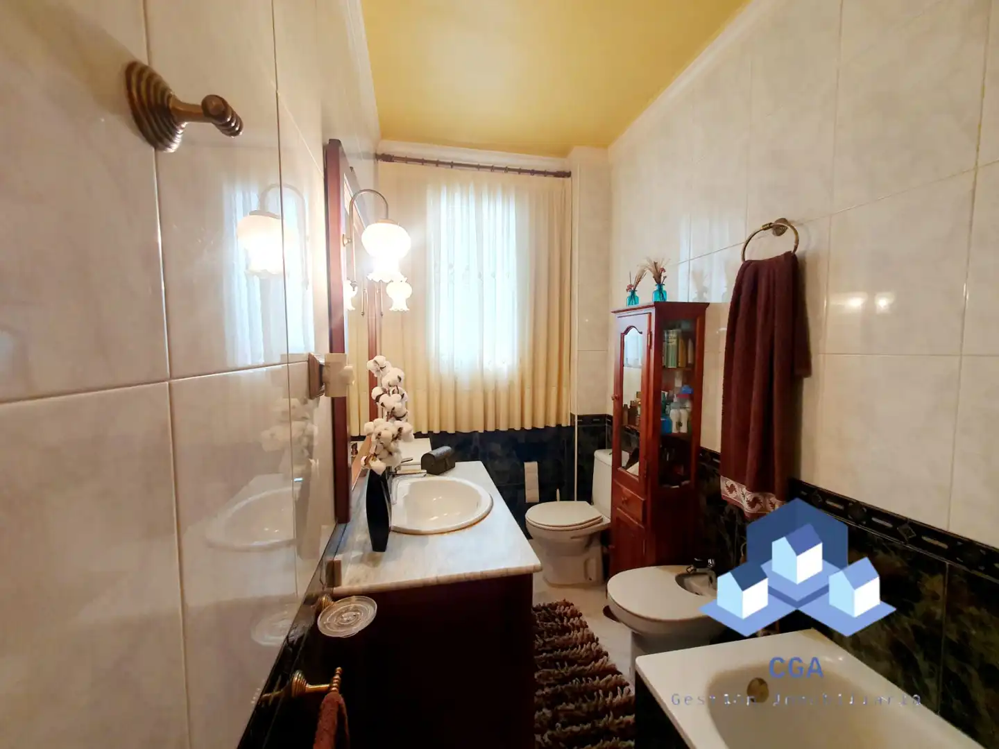 Bathroom of Flat for sale in Lorca  with Storage room, Furnished and Oven