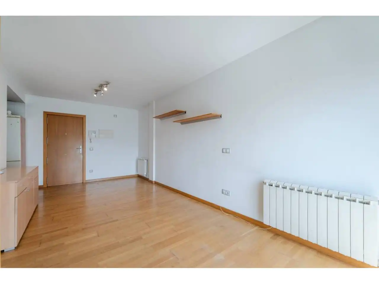 Schlafzimmer von Wohnung zum Verkauf in Girona mit Heizung und Balkon