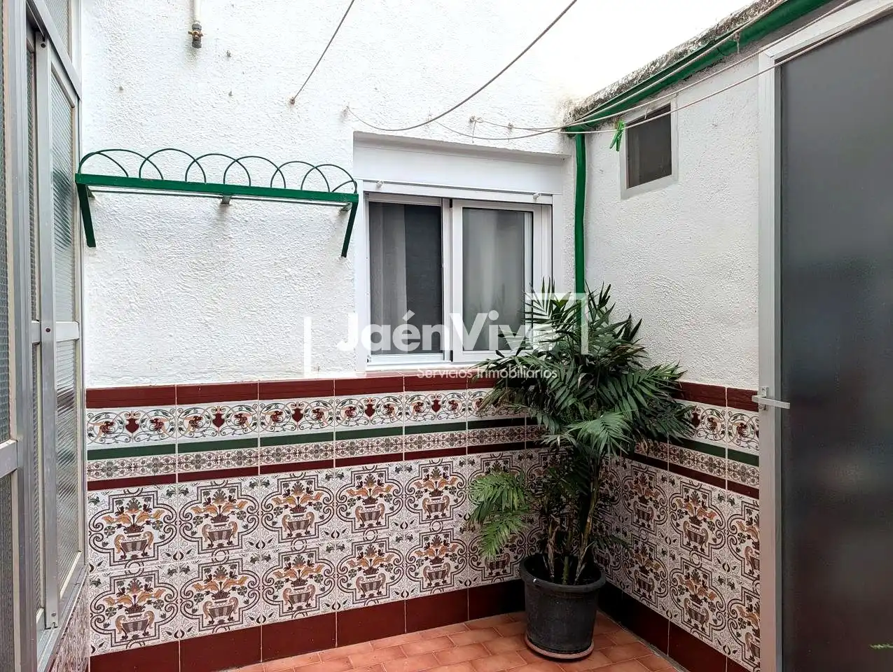 Vista exterior de Planta baja en venta en Jaén con Aire acondicionado y Amueblado