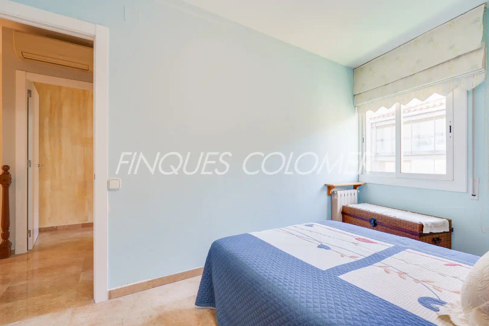 Schlafzimmer von Einfamilien-Reihenhaus zum Verkauf in Rubí mit Klimaanlage, Heizung und Terrasse