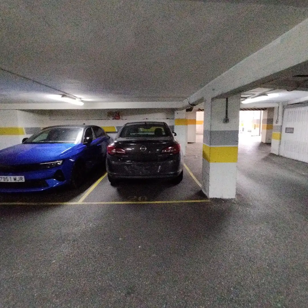 Parkplatz mit Aufzug zum Verkauf in Calle Constantino Suárez "El Españolito" 6, imagen 5