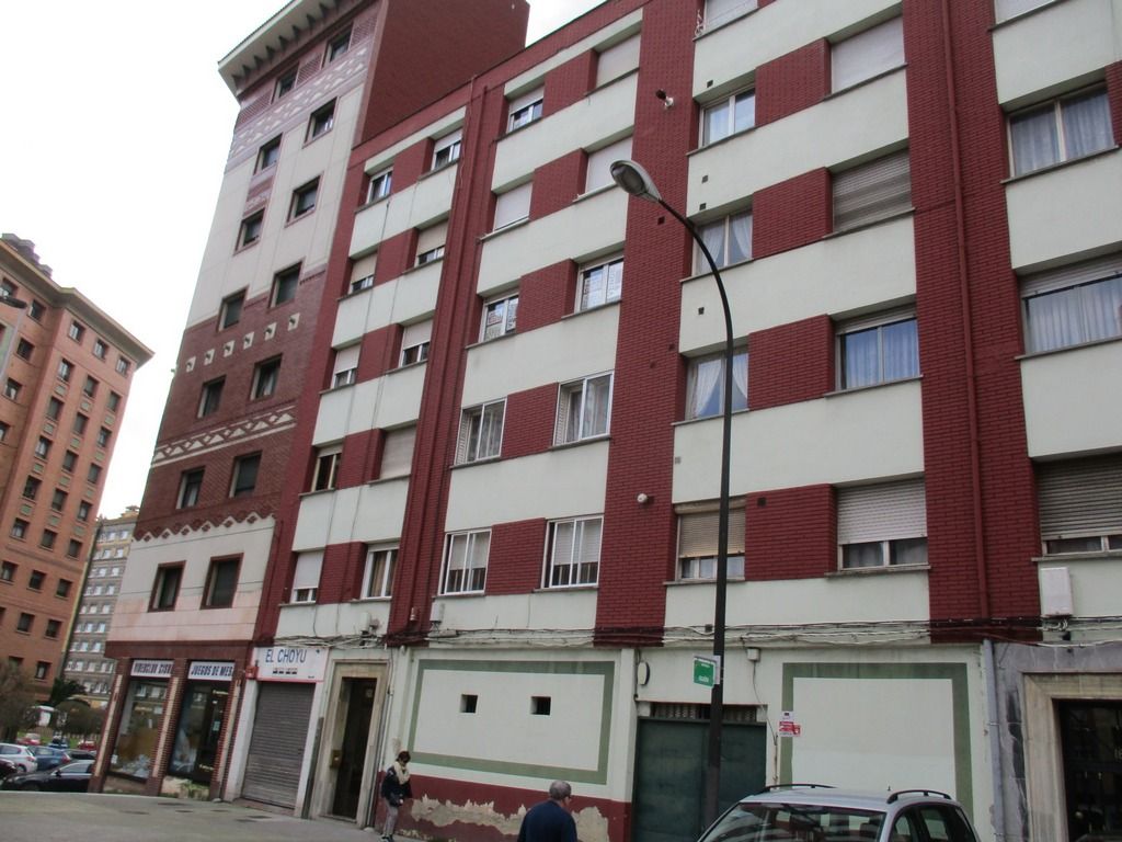 Vista exterior de Pis en venda en Avilés