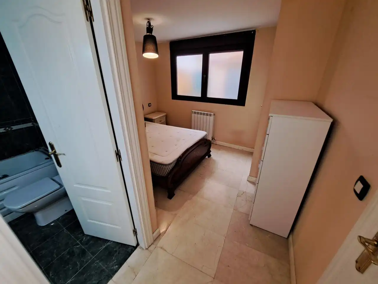 Habitación de Apartamento de alquiler en Zaragoza con Aire acondicionado, Calefacción y Parquet