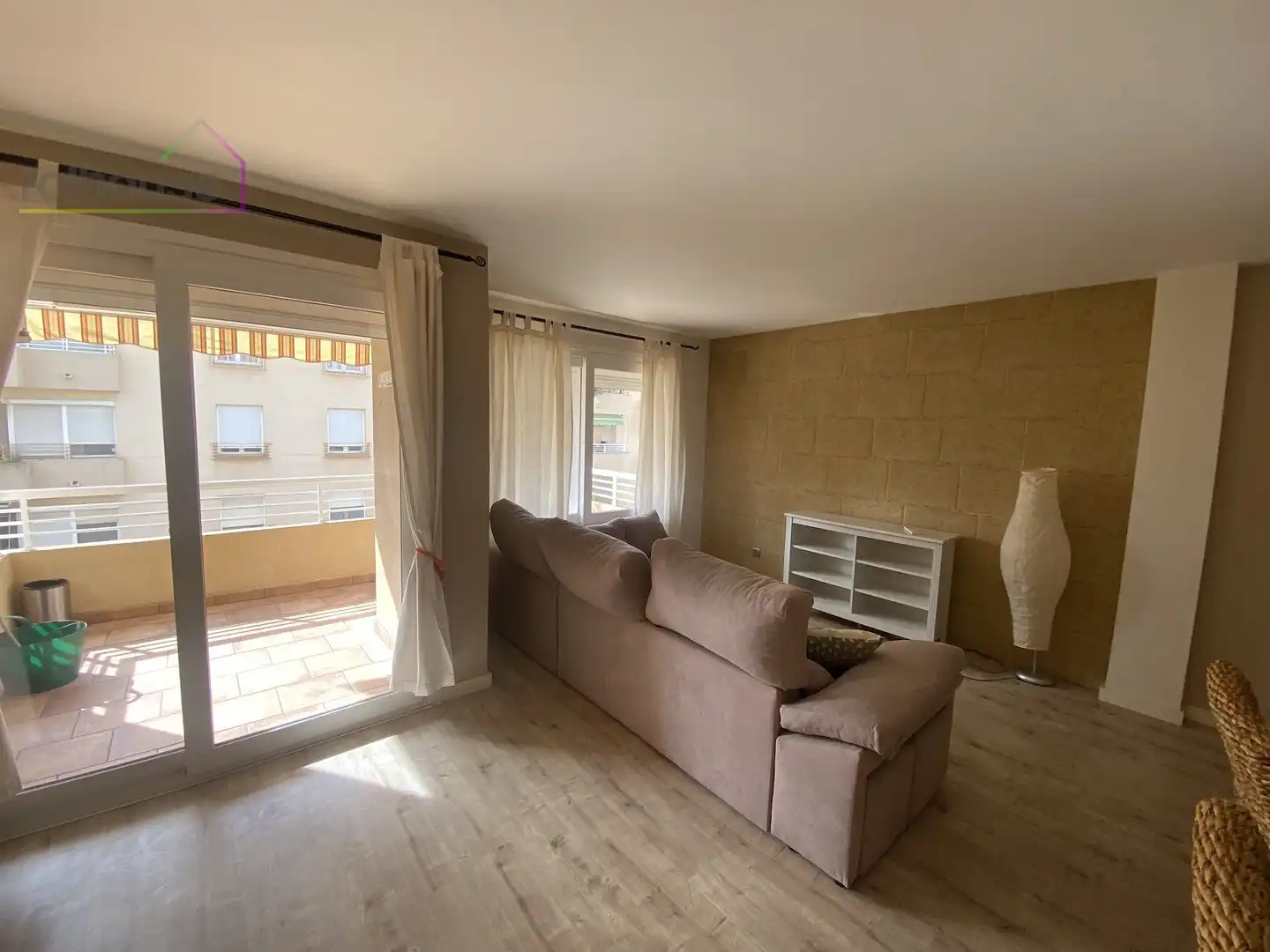 Sala de estar de Piso de alquiler en  Palma de Mallorca con Aire acondicionado, Parquet y Terraza