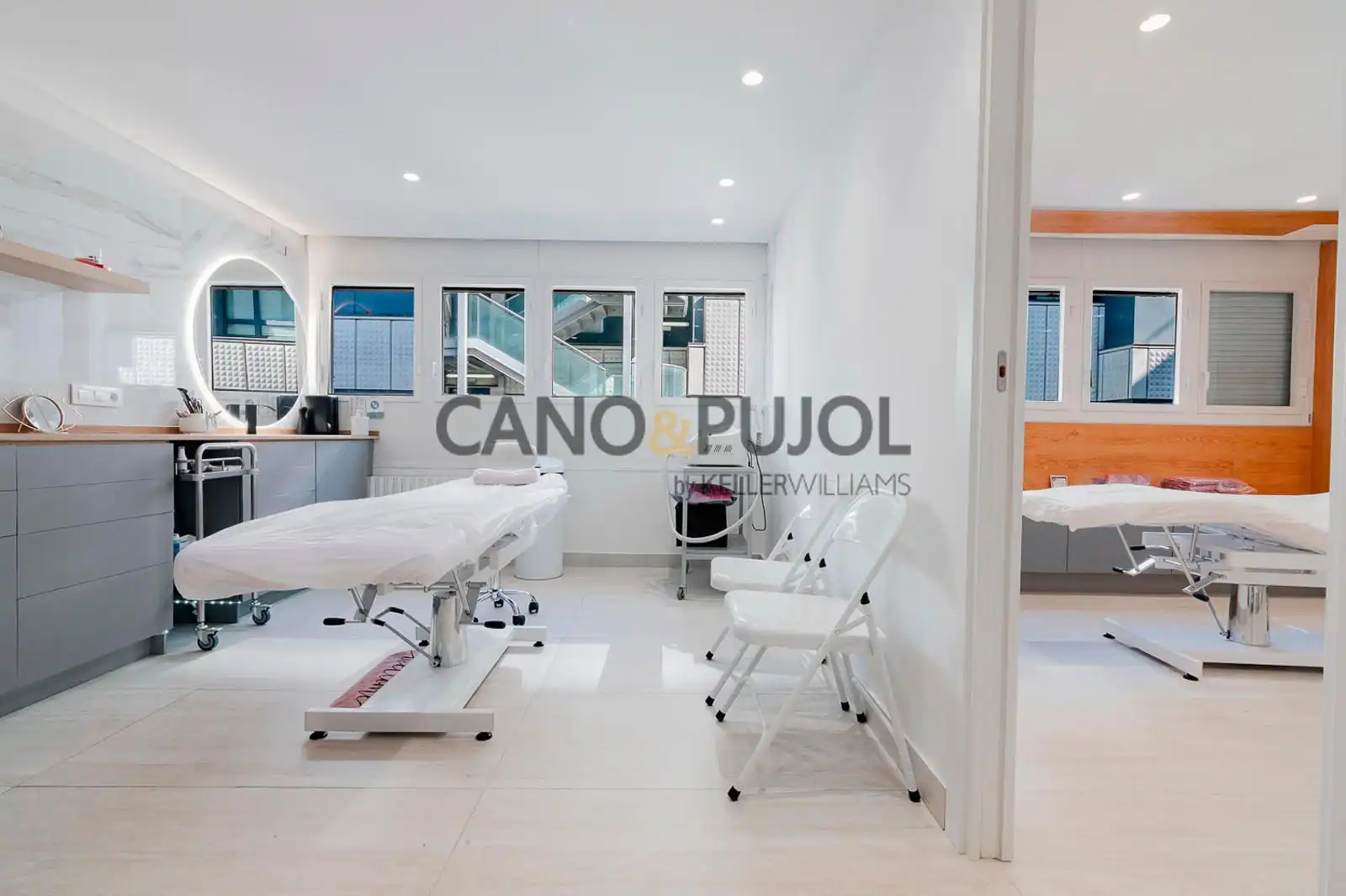 Büro zum Verkauf in Barcelona mit Klimaanlage, Heizung und Abstellraum