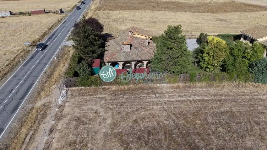 Detached house with garden for sale in Valverde del Majano, imagen 6
