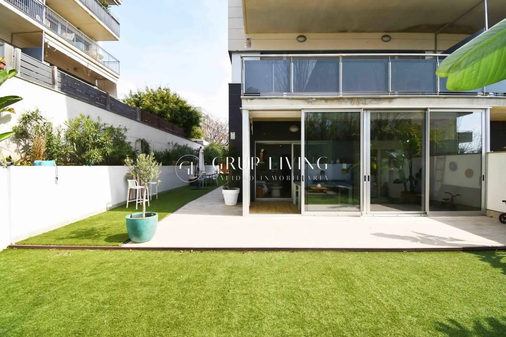Terrassa de Pis en venda en Sitges amb Aire condicionat, Calefacció i Jardí privat