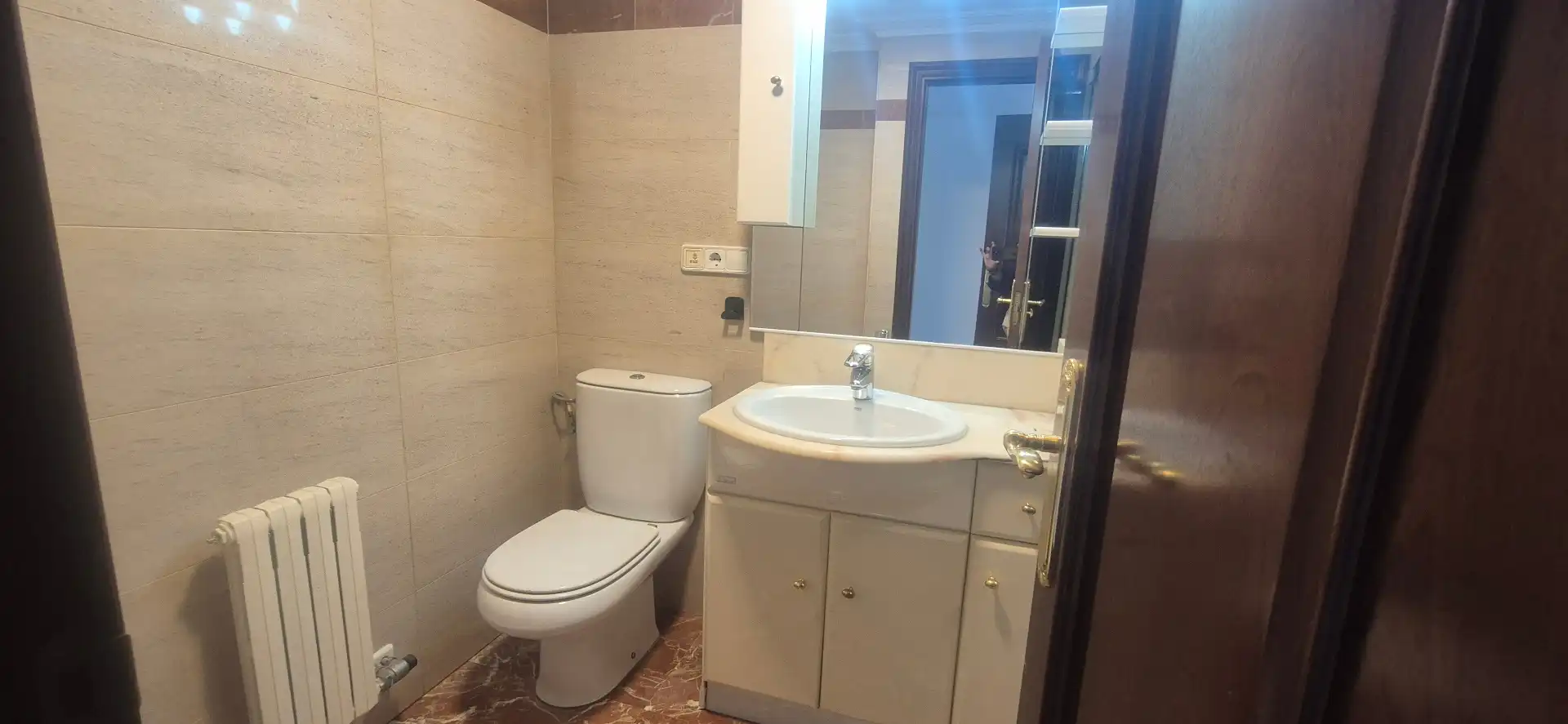 Bathroom of Flat for rent in Vigo   with Heating, Parquet flooring and Storage room