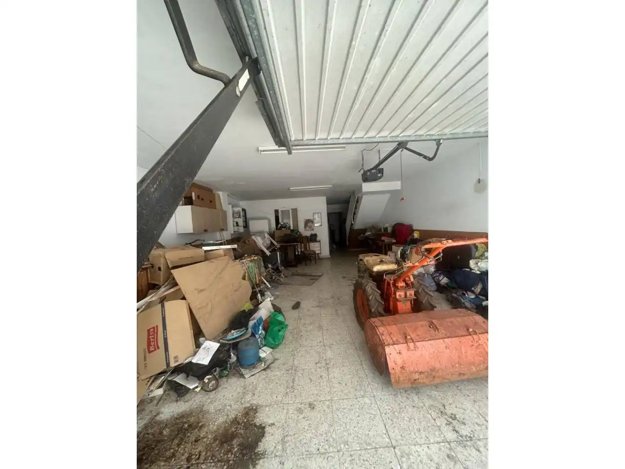 Einfamilien-Reihenhaus zum Verkauf in Estepona mit Klimaanlage und Terrasse