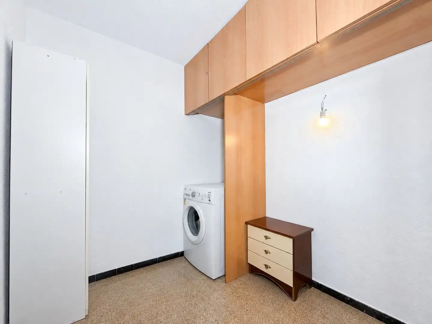 Dormitori de Apartament de lloguer en El Campello amb Terrassa i Balcó