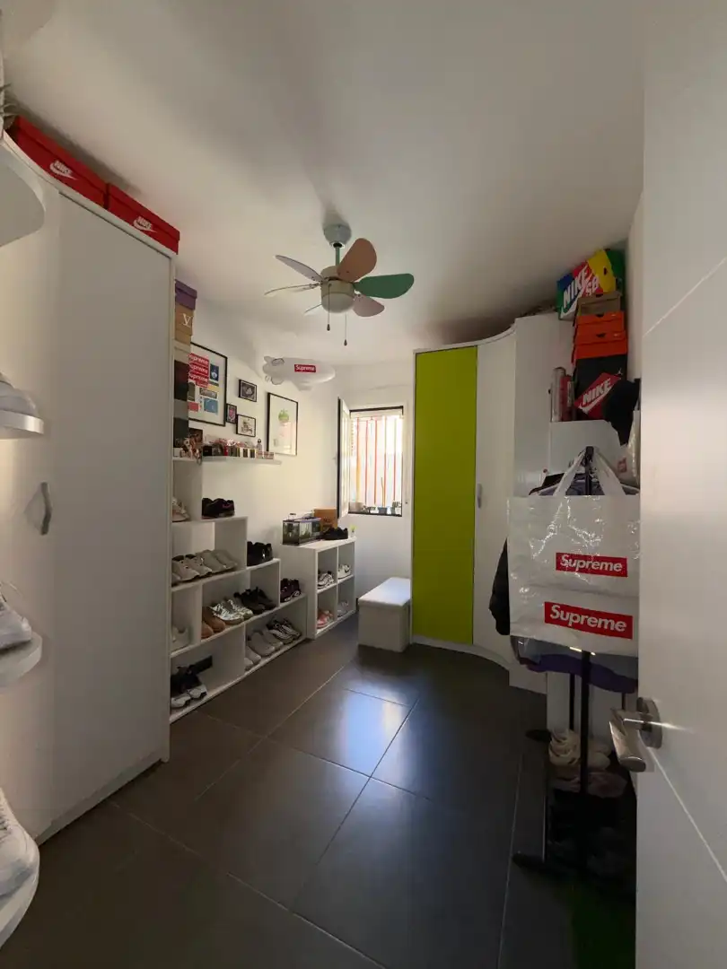 Flat for sale in Peligros  with Air Conditioner