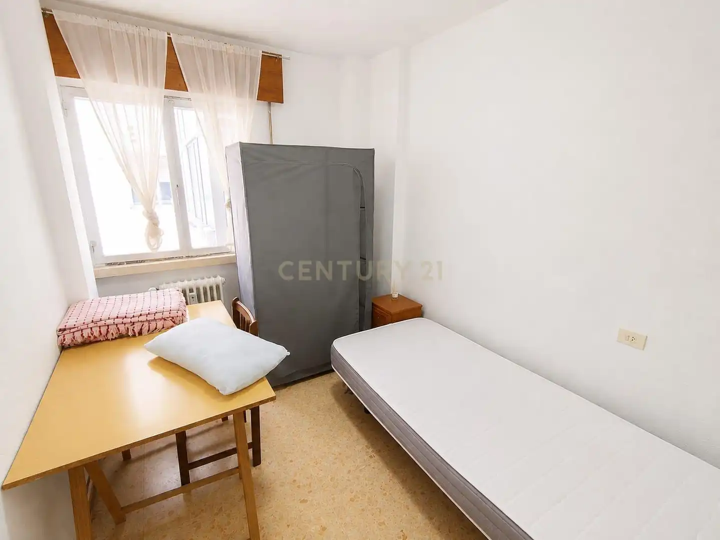 Flat for rent in Avenida de la Bondad, Cáceres‎, Spain, 12, Nuevo Cáceres