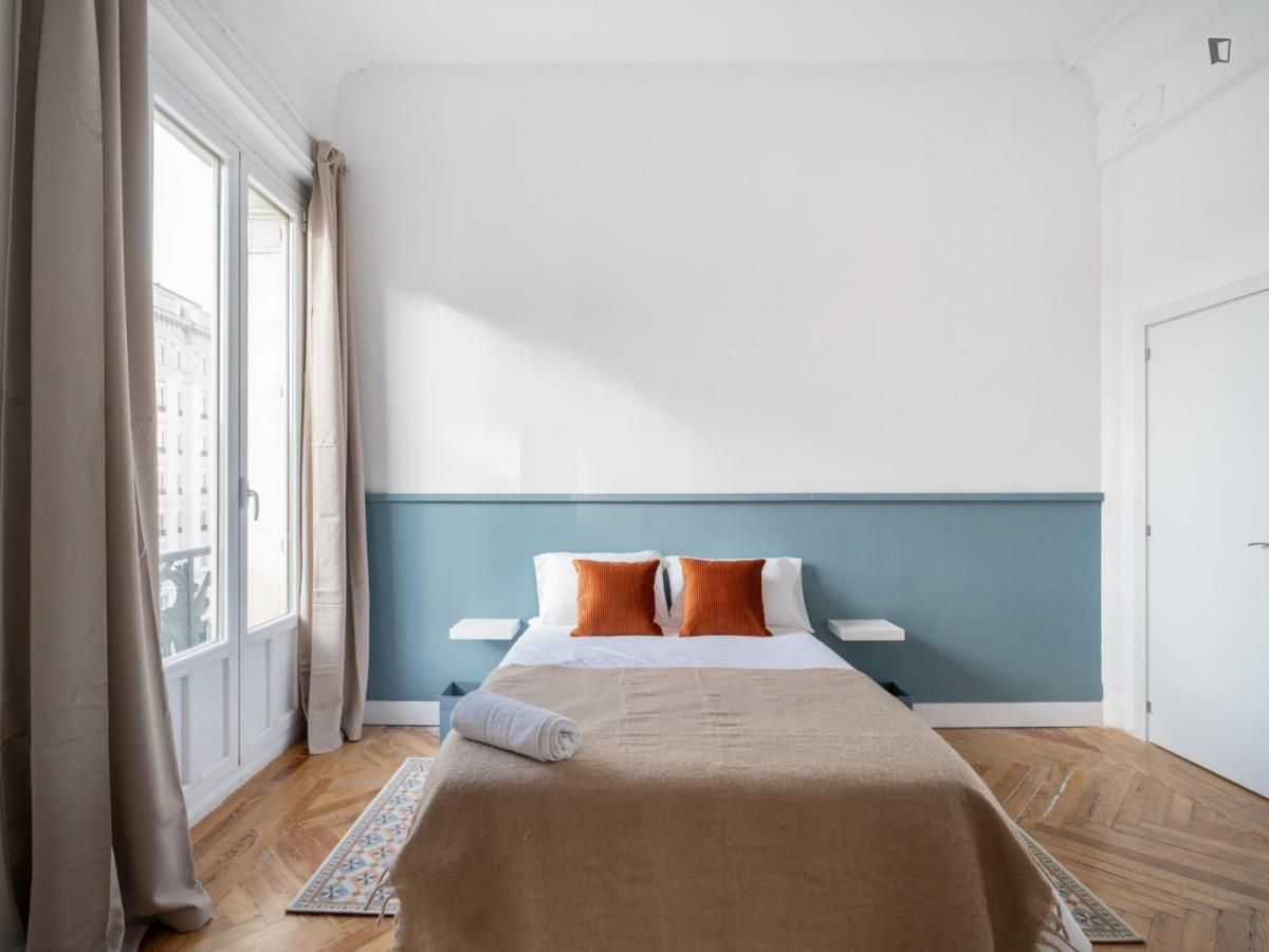 Dormitori de Apartament per a compartir en  Madrid Capital amb Aire condicionat, Calefacció i Moblat