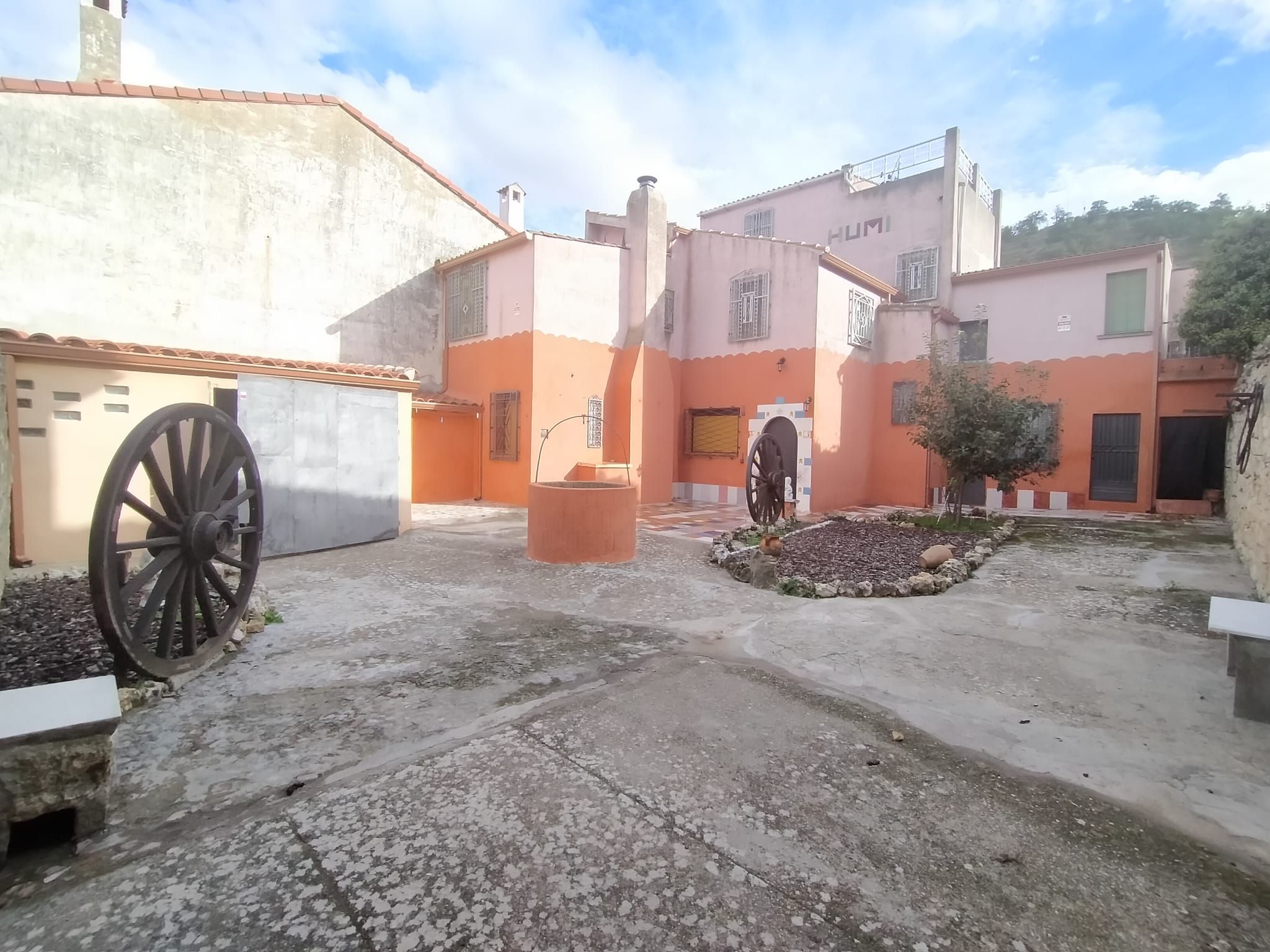 Vista exterior de Casa o xalet en venda en Baltanás amb Calefacció, Jardí privat i Traster
