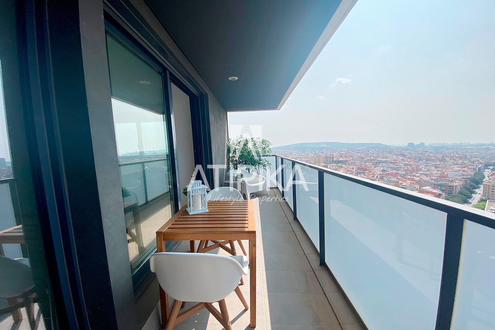Terrace of Flat for sale in L'Hospitalet de Llobregat  with Air Conditioner, Parquet flooring and Terrace
