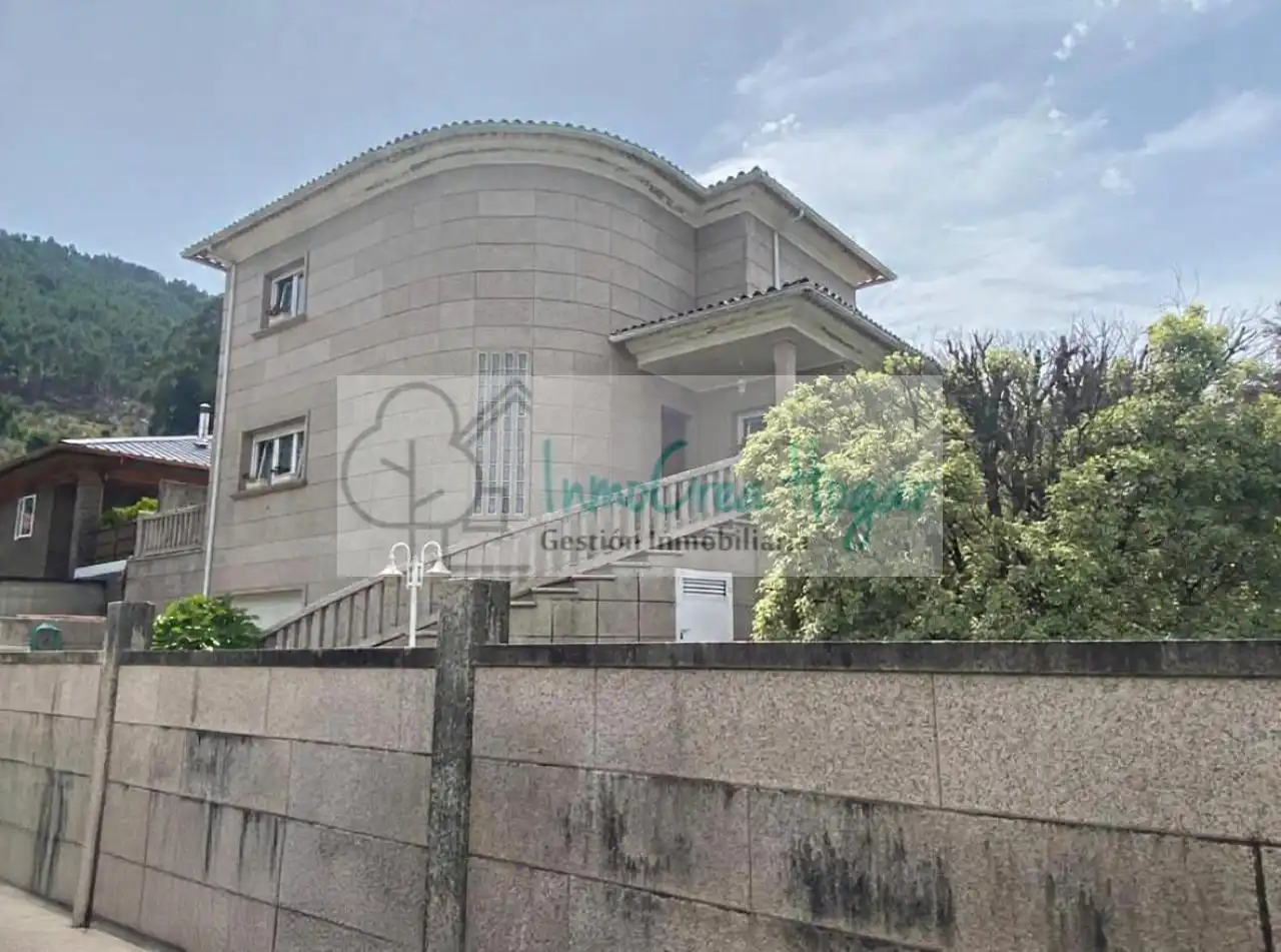 Exterior view of Houses for sale in Mos  with Heating, Private garden and Storage room