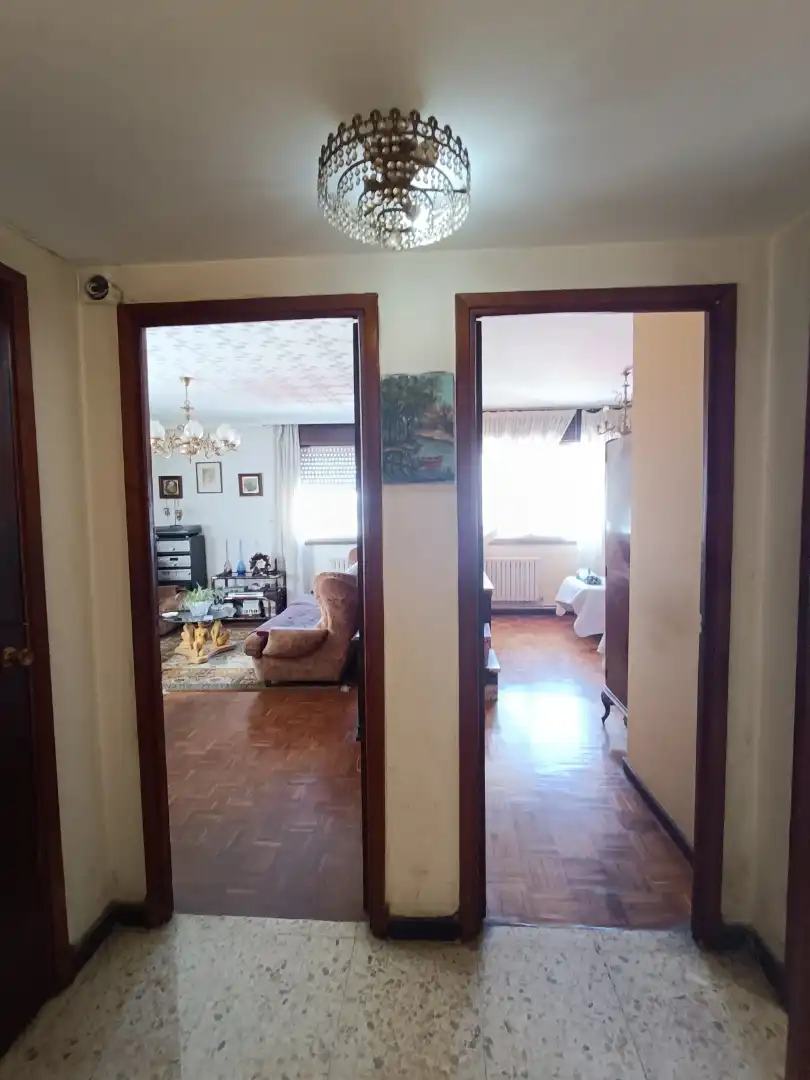 Wohnung zum Verkauf in Pontevedra Capital  mit Heizung und Parkett