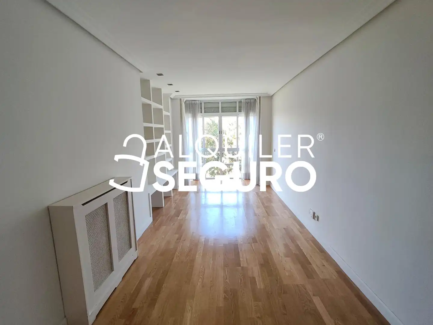 Habitación de Piso de alquiler en Madrid con Aire acondicionado, Calefacción y Piscina