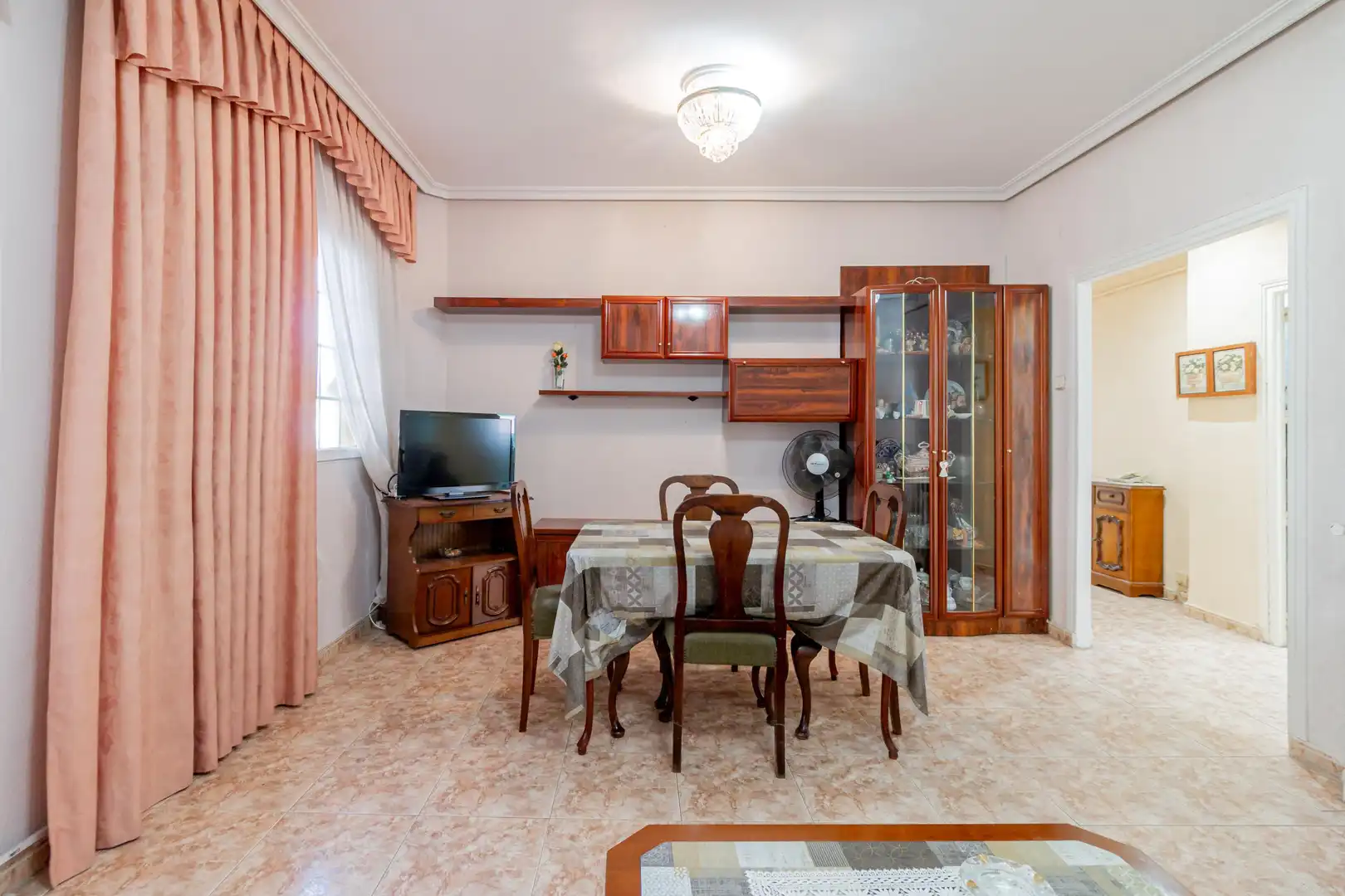 Comedor de Apartamento en venta en Madrid con Calefacción