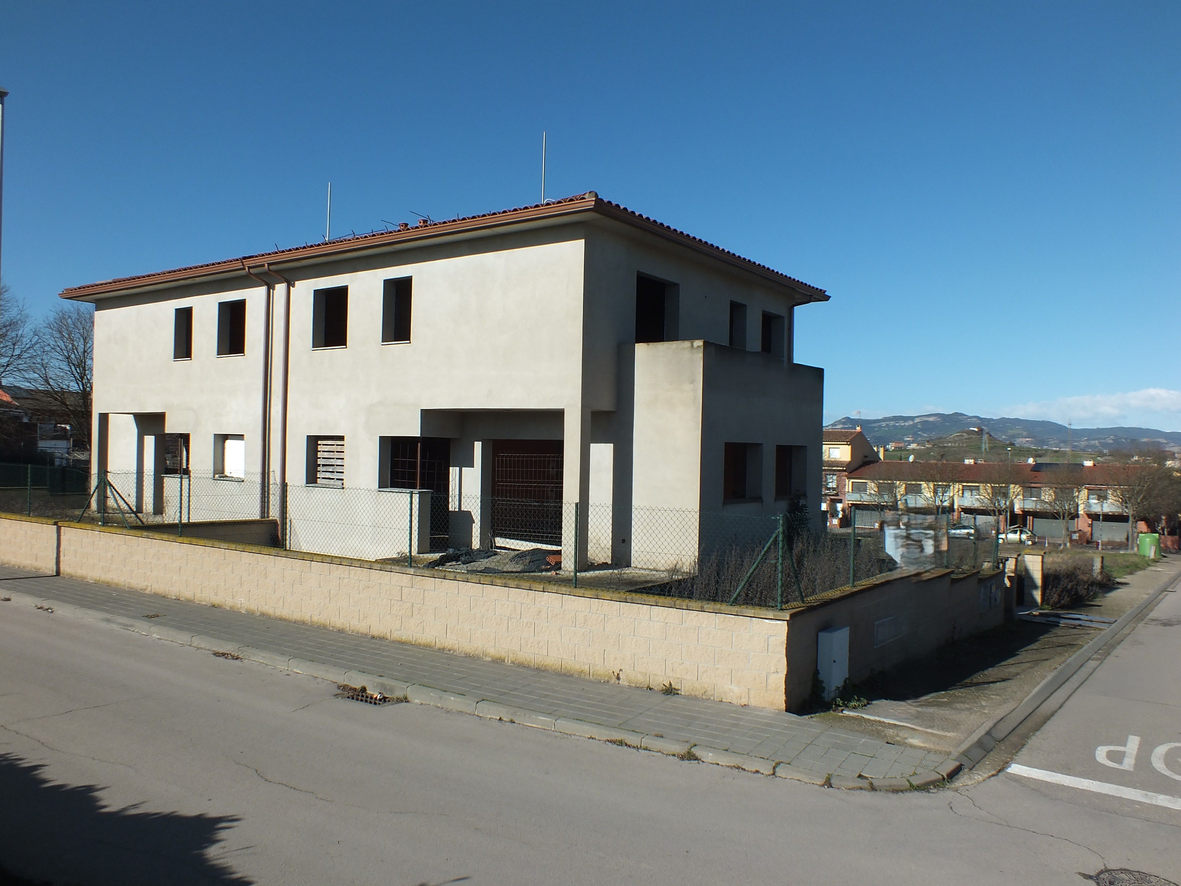 Casa adosada en venda a Roda de Ter