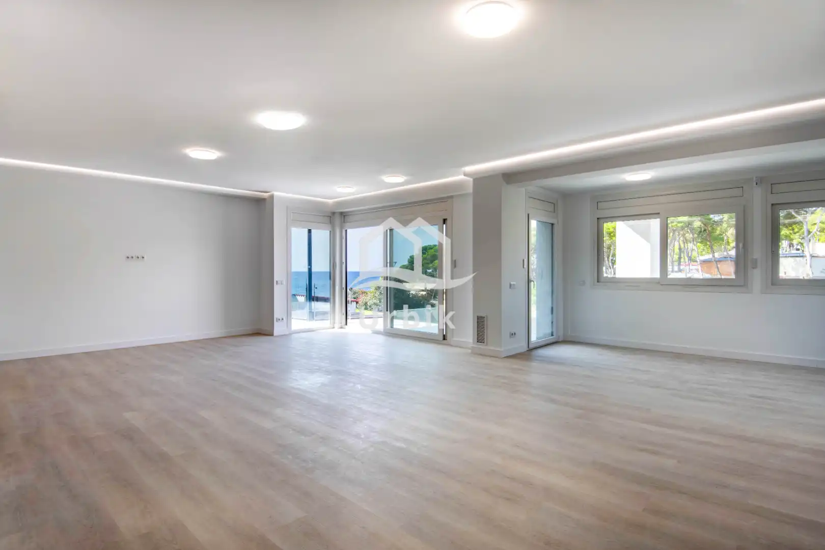 Sala d'estar de Casa o xalet en venda en Palamós amb Aire condicionat, Calefacció i Jardí privat