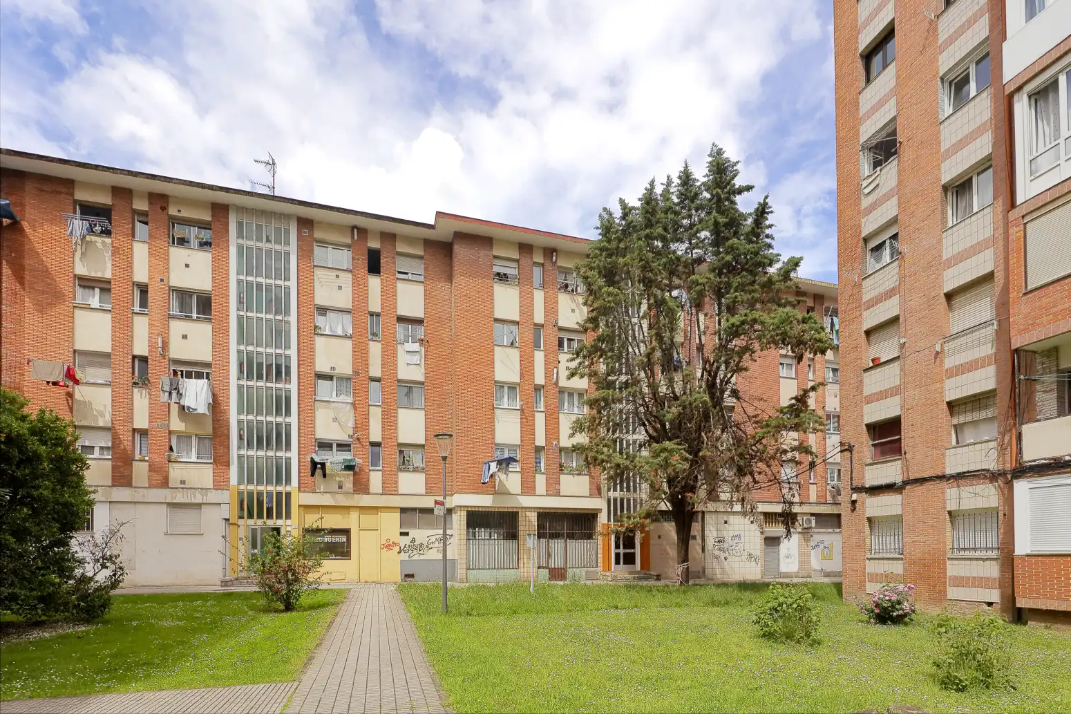 Vista exterior de Piso en venta en Gijón 