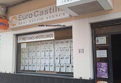 Foto 3 de Terreno industrial en venta en Hellín, Albacete