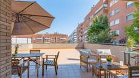 Terrassa de Apartament en venda en Sant Joan Despí amb Calefacció, Terrassa i Piscina