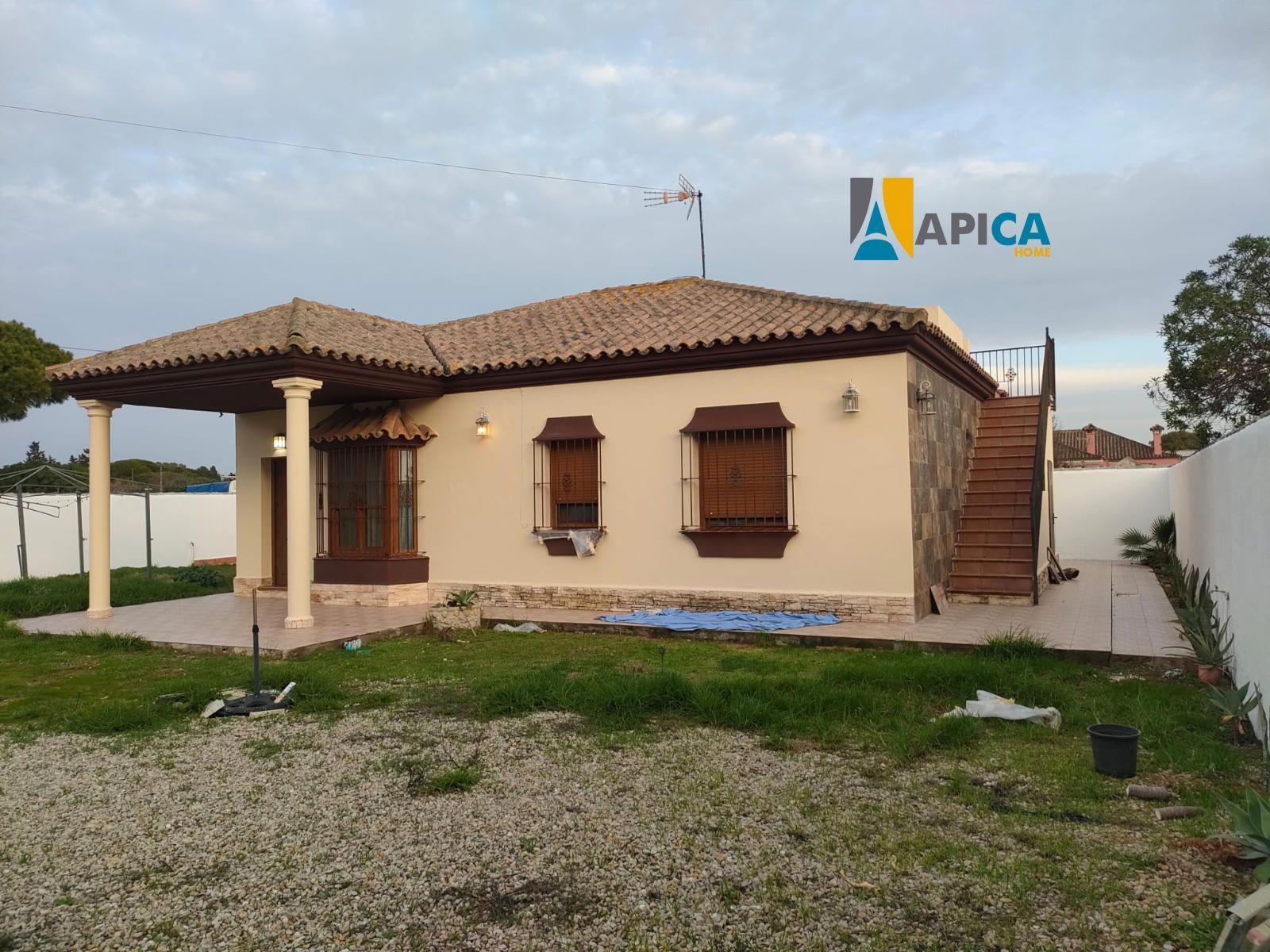 Vista exterior de Casa o chalet en venta en Chiclana de la Frontera