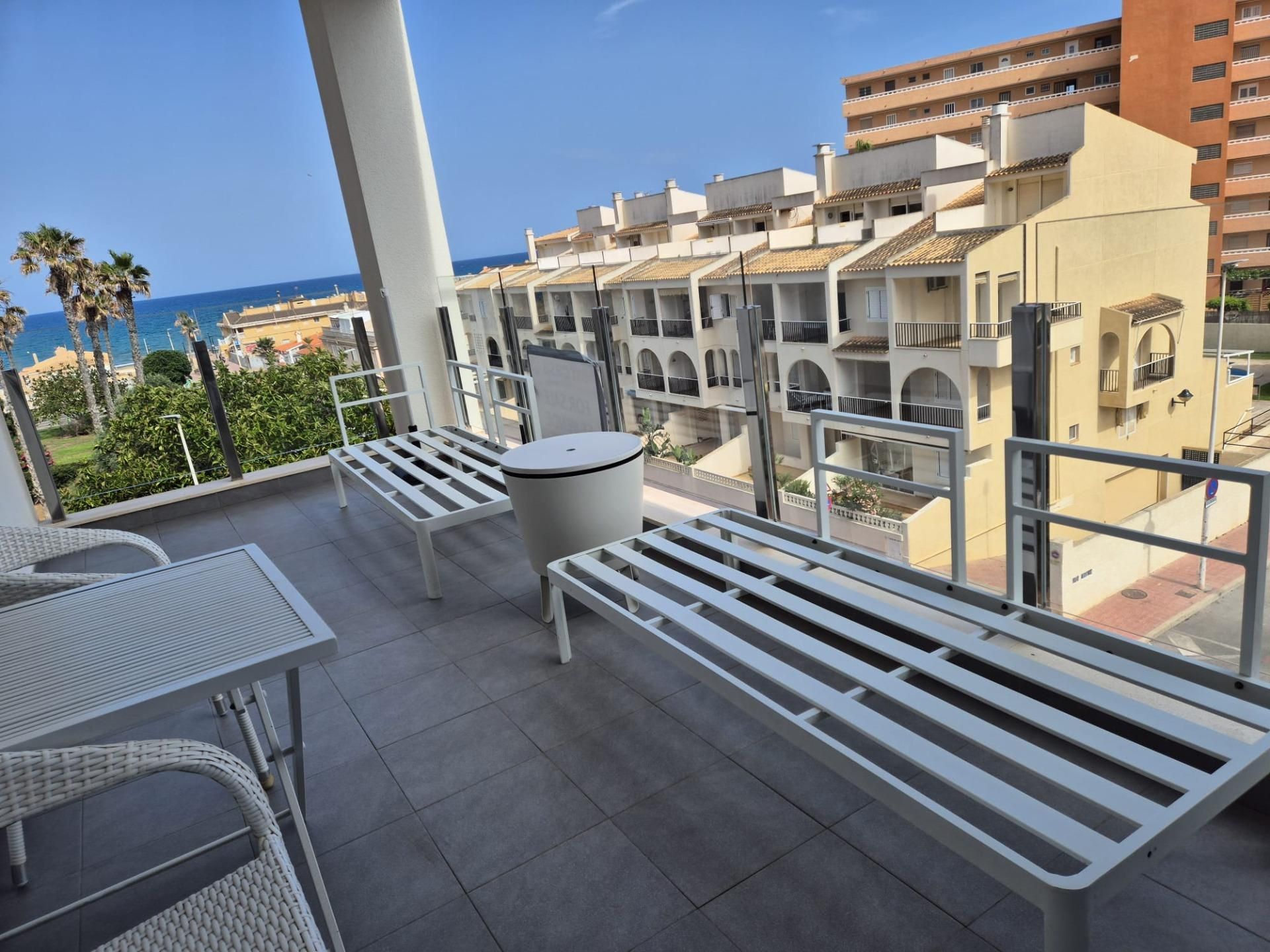 Terrassa de Apartament en venda en Torrevieja amb Aire condicionat, Jardí privat i Terrassa