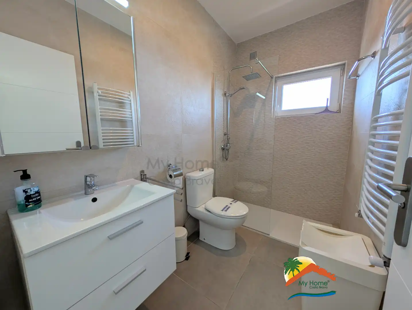 Baño de Casa o chalet en venta en Lloret de Mar con Aire acondicionado, Calefacción y Jardín privado
