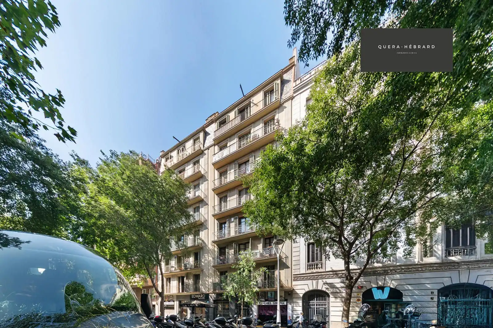 Vista exterior de Pis en venda en Barcelona amb Aire condicionat, Calefacció i Terrassa